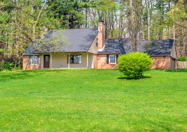 2nd image of 820 N 350 E, Valparaiso, IN 46383 | MLS# 840719