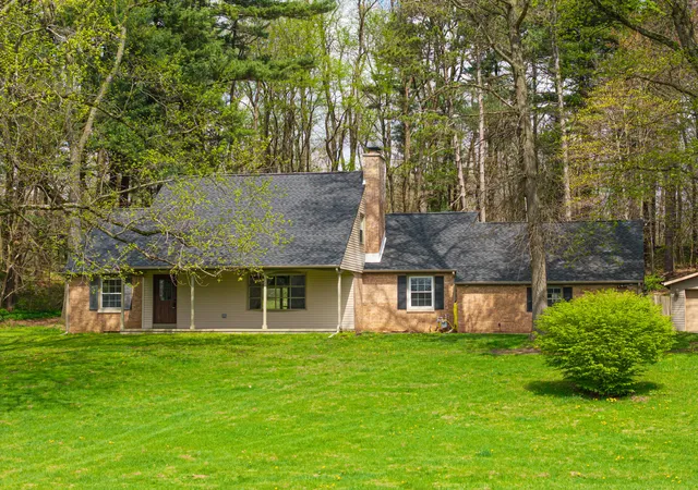 3rd image of 820 N 350 E, Valparaiso, IN 46383 | MLS# 840719