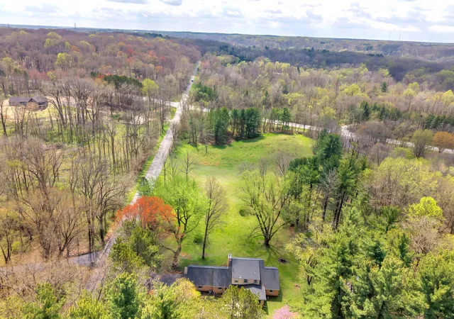 4th image of 820 N 350 E, Valparaiso, IN 46383 | MLS# 840719