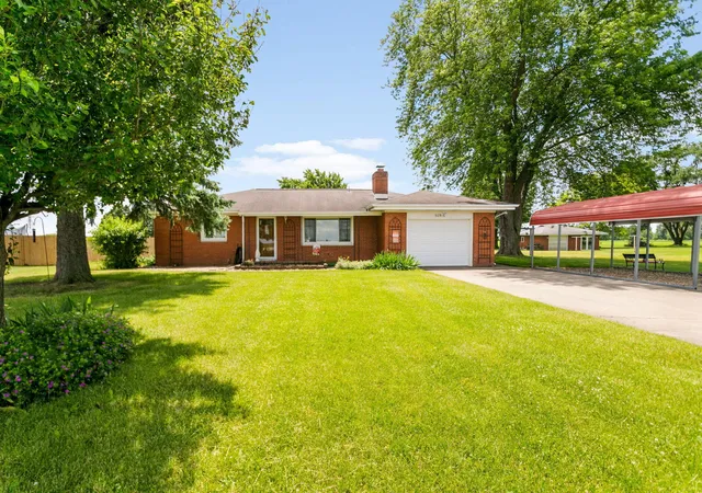 3rd image of 30916 Us Hwy 20, New Carlisle, IN 46552 | MLS# 840572