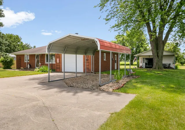 5th image of 30916 Us Hwy 20, New Carlisle, IN 46552 | MLS# 840572