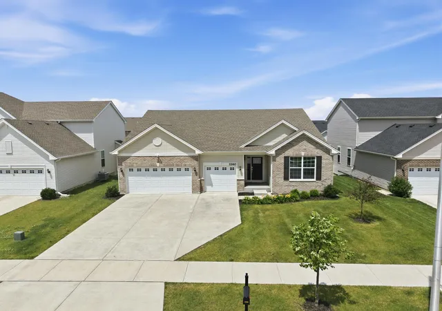Homes for sale in Crown Point, IN | 2260 E 110Th Ln, Crown Point, IN 46307 | MLS# 840611