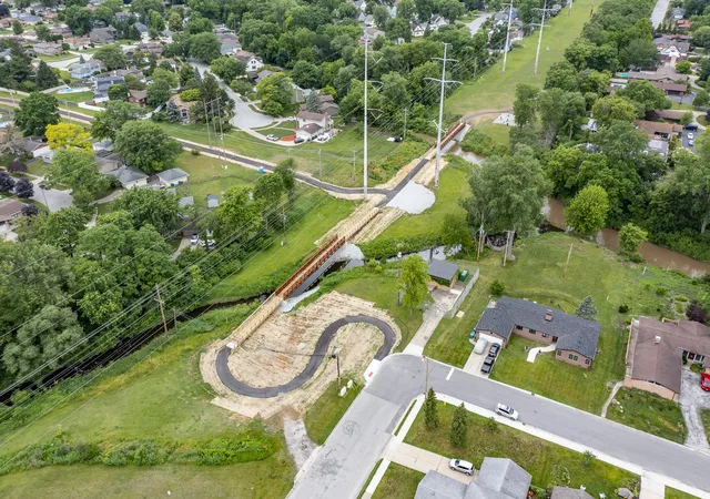 Homes for sale in Highland, IN | 8837 Parkway Dr, Highland, IN 46322 | MLS# 840565