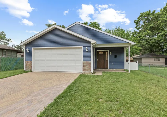 1st image of 426 S Liberty St, Hobart, IN 46342 | MLS# 840643