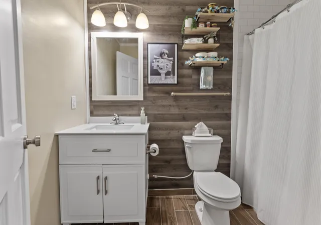 2nd image of 426 S Liberty St, Hobart, IN 46342 | MLS# 840643