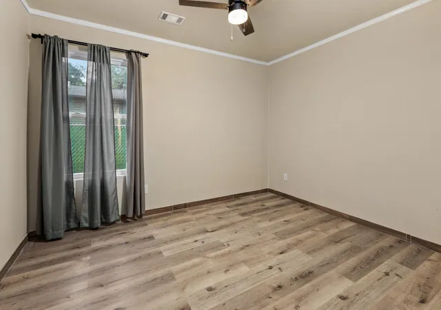 5th image of 426 S Liberty St, Hobart, IN 46342 | MLS# 840643