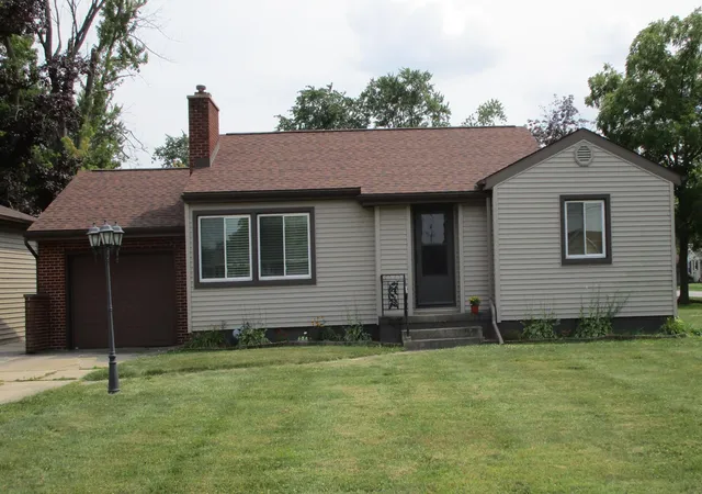 Photo 3 of Single family home for sale at 1105 E Rand St, Hobart, IN 46342 | MLS# 843085 | Listing updated on 2026-10-02
