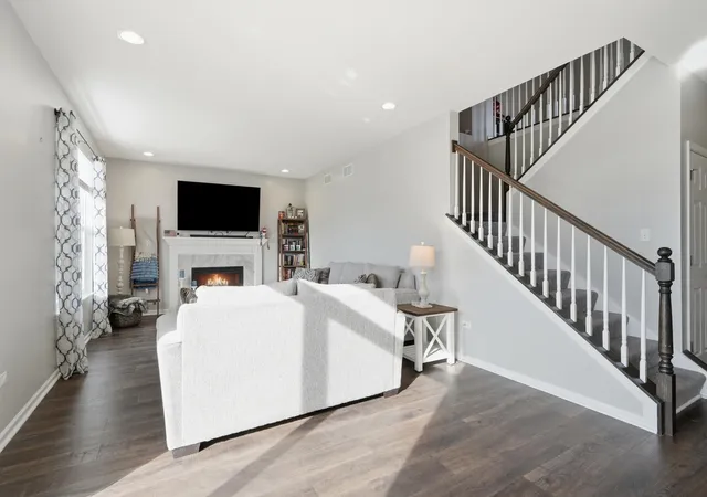 Photo 4 of Sale Pending at 10332 Adler Cvs, Saint John, IN 46373 | MLS# 840648 | Listing updated on 2026-08-21