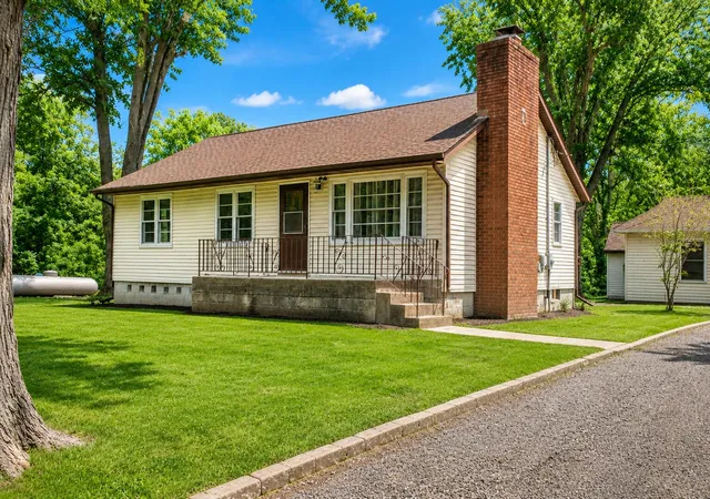 Photo 3 of Single family home for sale at 12816 Magoun St, Cedar Lake, IN 46303 | MLS# 840970 | Listing updated on 2026-08-11