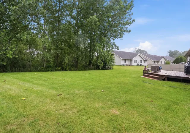 Homes for sale in De Motte, IN | 1726 Elderberry Cir, De Motte, IN 46310 | MLS# 840670