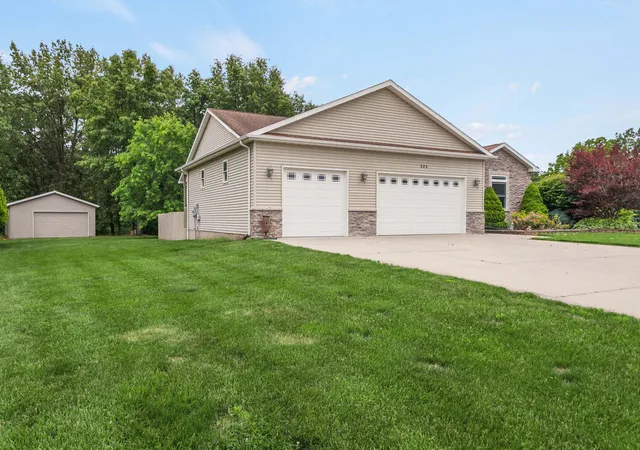 3rd image of 525 S Filbert St, New Carlisle, IN 46552 | MLS# 841017