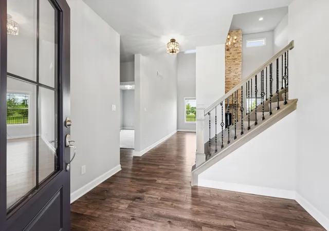 4th image of 3202 Forestside Ln, Valparaiso, IN 46385 | MLS# 840770