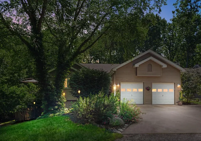 2nd image of 30 Bristol Dr, Michigan City, IN 46360 | MLS# 840761