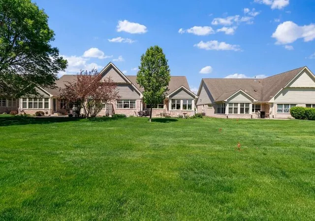 2nd image of 1029 Sterling Ct, Crown Point, IN 46307 | MLS# 840680