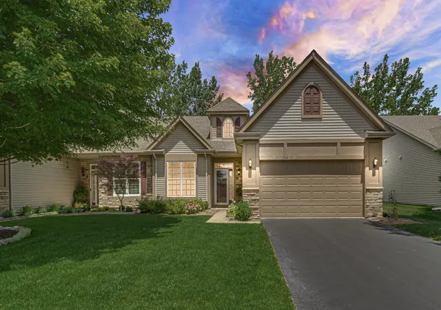 Homes for sale in Schererville, IN | 1368 Mackinaw Pl, Schererville, IN 46375 | MLS# 840769
