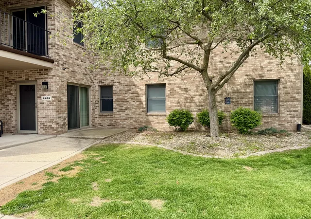 1st image of 1385 Young Dr, Crown Point, IN 46307 | MLS# 840701
