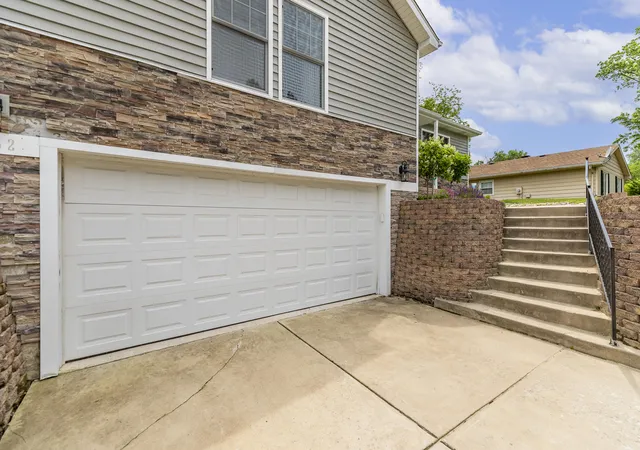 3rd image of 2352 Four Seasons Pkwy, Crown Point, IN 46307 | MLS# 840776