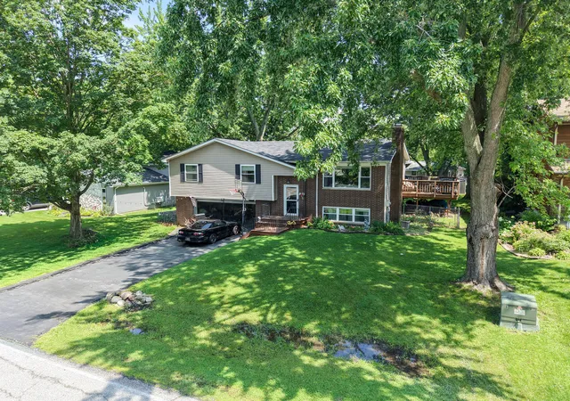 Photo 1 of Single family home for sale at 4289 Park Pl, Crown Point, IN 46307 | MLS# 841288 | Listing updated on 2026-08-07