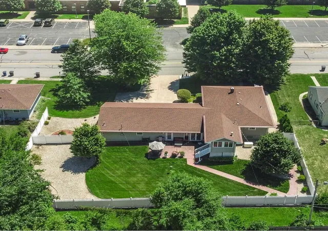 Homes for sale in Lake Station, IN | 2266 Parke St, Lake Station, IN 46405 | MLS# 841206