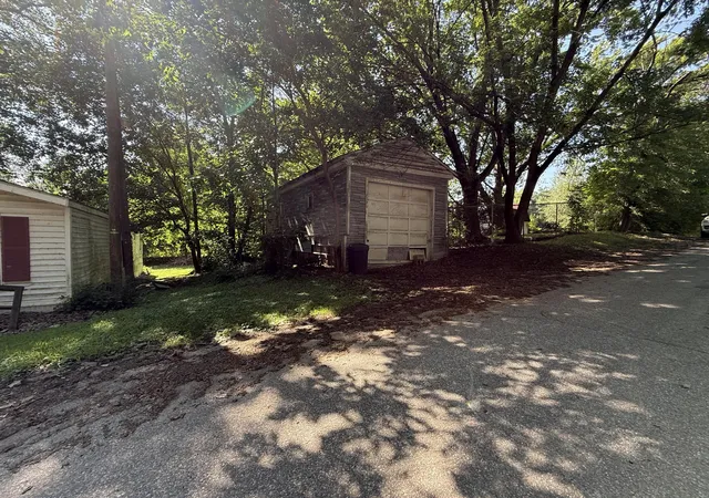 2nd image of 7674 N South Bend, New Carlisle, IN 46552 | MLS# 840775
