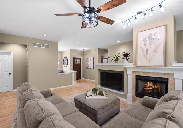Photo 2 of Sale Pending at 5602 Coryana Dr, Valparaiso, IN 46383 | MLS# 840865 | Listing updated on 2026-08-31