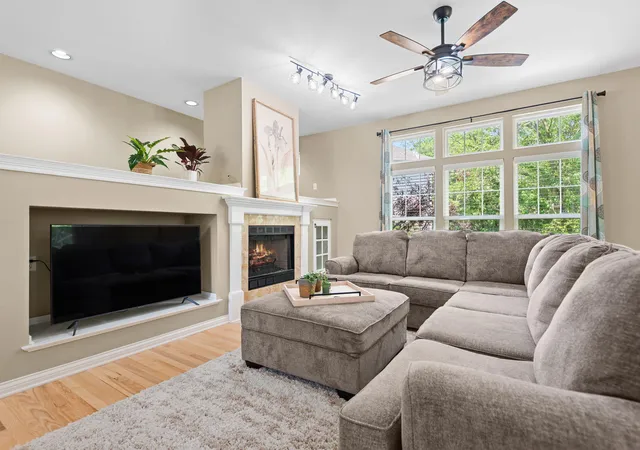 Photo 3 of Sale Pending at 5602 Coryana Dr, Valparaiso, IN 46383 | MLS# 840865 | Listing updated on 2026-08-31