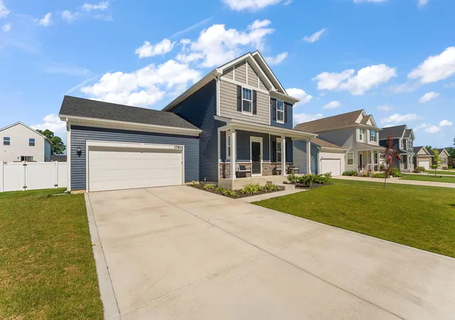 Homes for sale in Lowell, IN | 17816 Creek View Ct, Lowell, IN 46356 | MLS# 841160