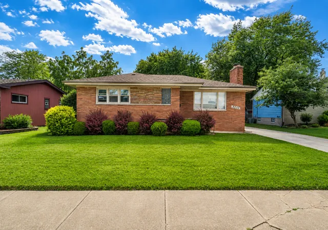 1st image of 8040 Jefferson Ave, Munster, IN 46321 | MLS# 840767