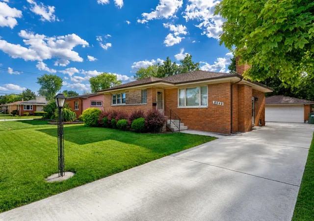 3rd image of 8040 Jefferson Ave, Munster, IN 46321 | MLS# 840767