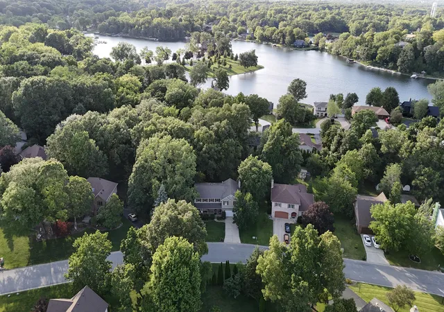 Photo 2 of Single family home for sale at 141 Guilford Rd, Valparaiso, IN 46385 | MLS# 840931 | Listing updated on 2026-10-02