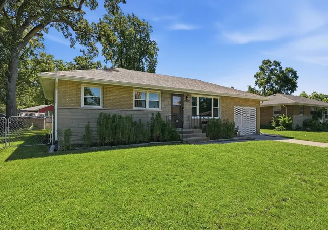 Homes for sale in Lake Station, IN | 2725 Wells St, Lake Station, IN 46405 | MLS# 840773