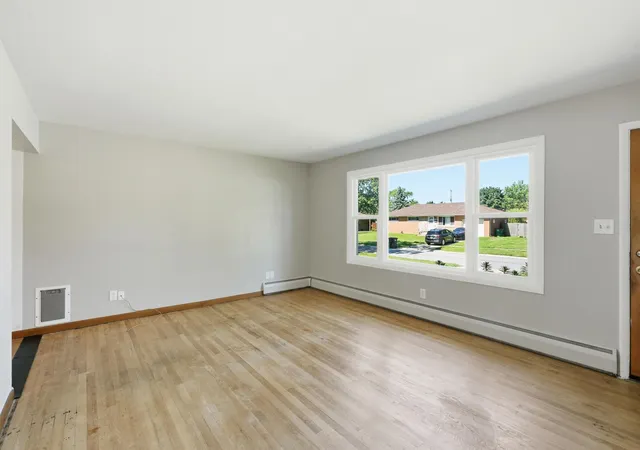 Homes for sale in Lake Station, IN | 2725 Wells St, Lake Station, IN 46405 | MLS# 840773
