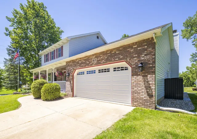 Homes for sale in Valparaiso, IN | 552 N 250 W, Valparaiso, IN 46385 | MLS# 840862