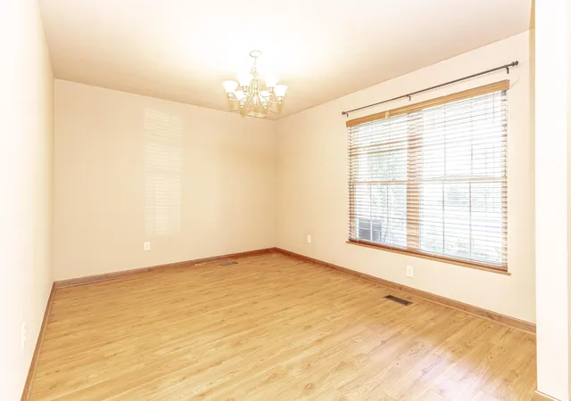 Photo 3 of Single family home for sale at 1370 Danvers Pkwy, Valparaiso, IN 46385 | MLS# 840772 | Listing updated on 2026-10-04