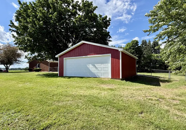 Homes for sale in La Porte, IN | 100 S 500 W, La Porte, IN 46350 | MLS# 840922