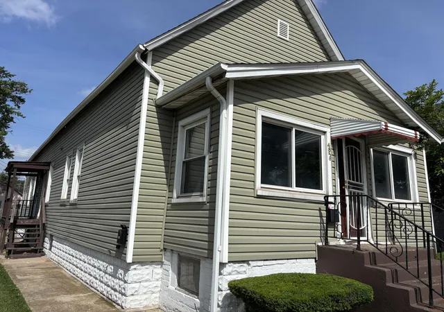Homes for sale in East Chicago, IN | 4856 Carey St, East Chicago, IN 46312 | MLS# 840878