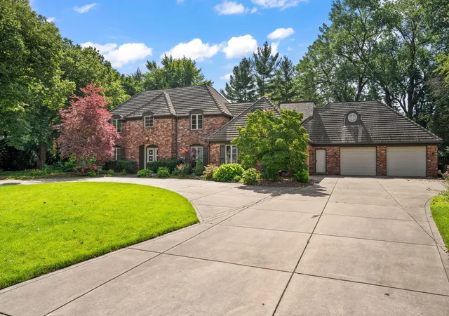 3rd image of 1242 Melbrook Dr, Munster, IN 46321 | MLS# 842050