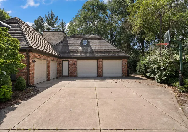 4th image of 1242 Melbrook Dr, Munster, IN 46321 | MLS# 842050