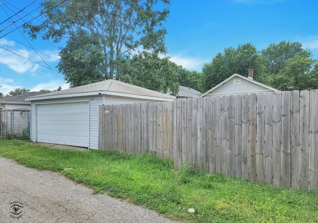 Homes for sale in Whiting, IN | 2729 New York Ave, Whiting, IN 46394 | MLS# 840821