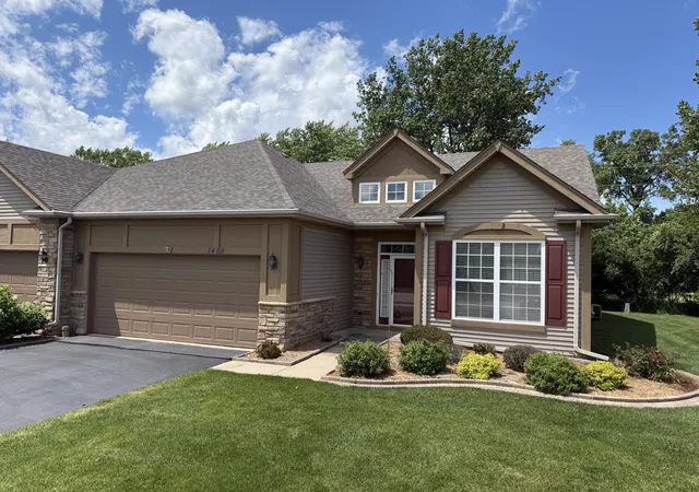 Homes for sale in Schererville, IN | 1468 Mackinaw Pl, Schererville, IN 46375 | MLS# 840886