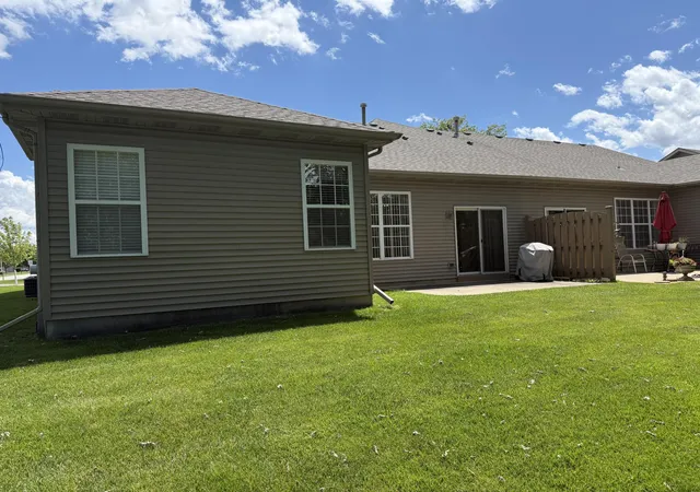 Homes for sale in Schererville, IN | 1468 Mackinaw Pl, Schererville, IN 46375 | MLS# 840886