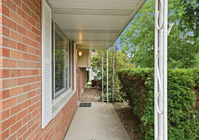Homes for sale in Merrillville, IN | 725 W 70Th Ave, Merrillville, IN 46410 | MLS# 840919
