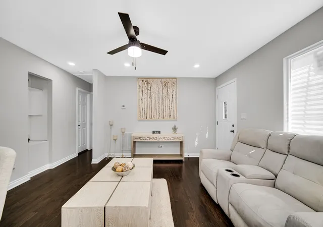 4th image of 1948 Mckinley St, Gary, IN 46404 | MLS# 840838