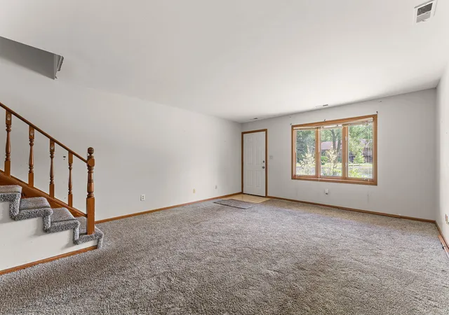 Homes for sale in Schererville, IN | 928 Jordan Cir, Schererville, IN 46375 | MLS# 840868