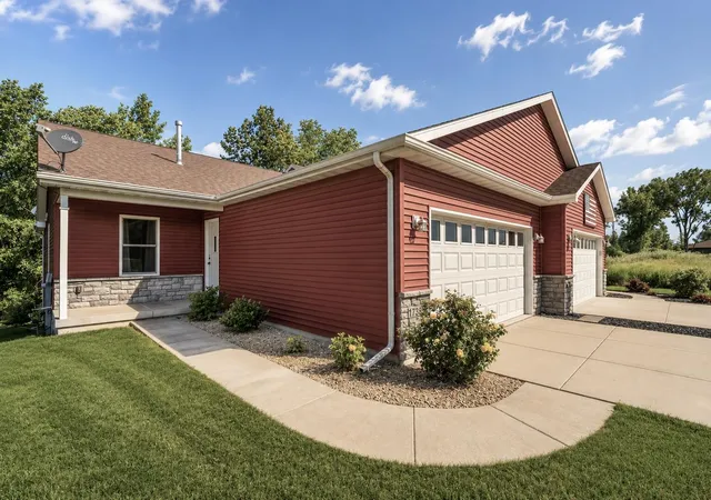 2nd image of 17302 Brookwood Dr, Lowell, IN 46356 | MLS# 840909