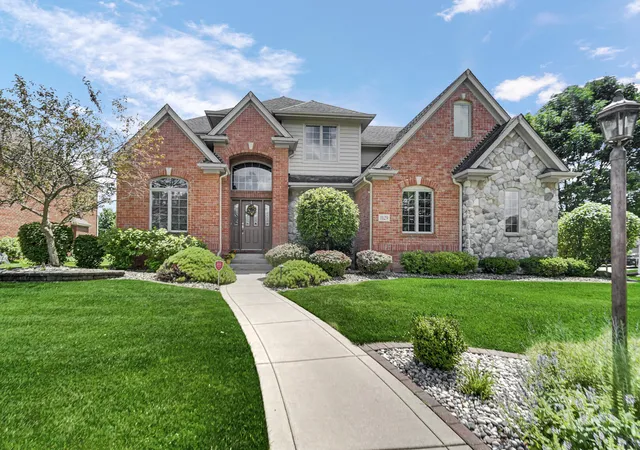 1st image of 1129 Wellington Ter, Schererville, IN 46375 | MLS# 841007