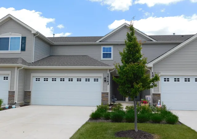 Photo 3 of Townhouse for sale at 14143 Magnolia St, Cedar Lake, IN 46303 | MLS# 840996 | Listing updated on 2026-08-20