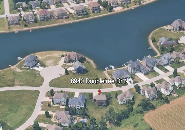 Homes for sale in Winfield, IN | 8940 Doubletree Dr N, Winfield, IN 46307 | MLS# 840926