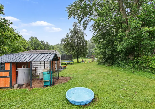 13th image of 325 N Hobart Rd, Hobart, IN 46342 | MLS# 840934