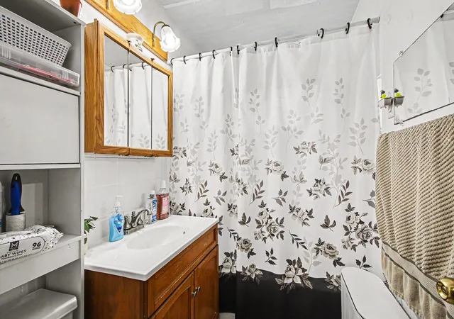 5th image of 325 N Hobart Rd, Hobart, IN 46342 | MLS# 840934